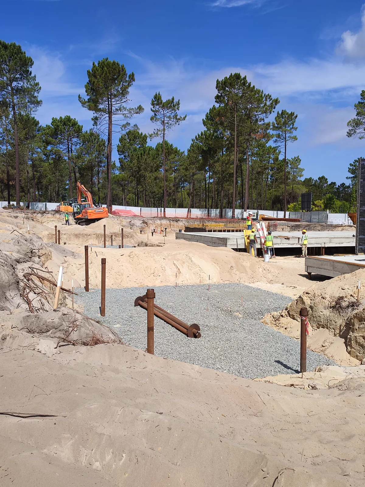 Helical pile foundation with concrete beams at Aldeia da Muda