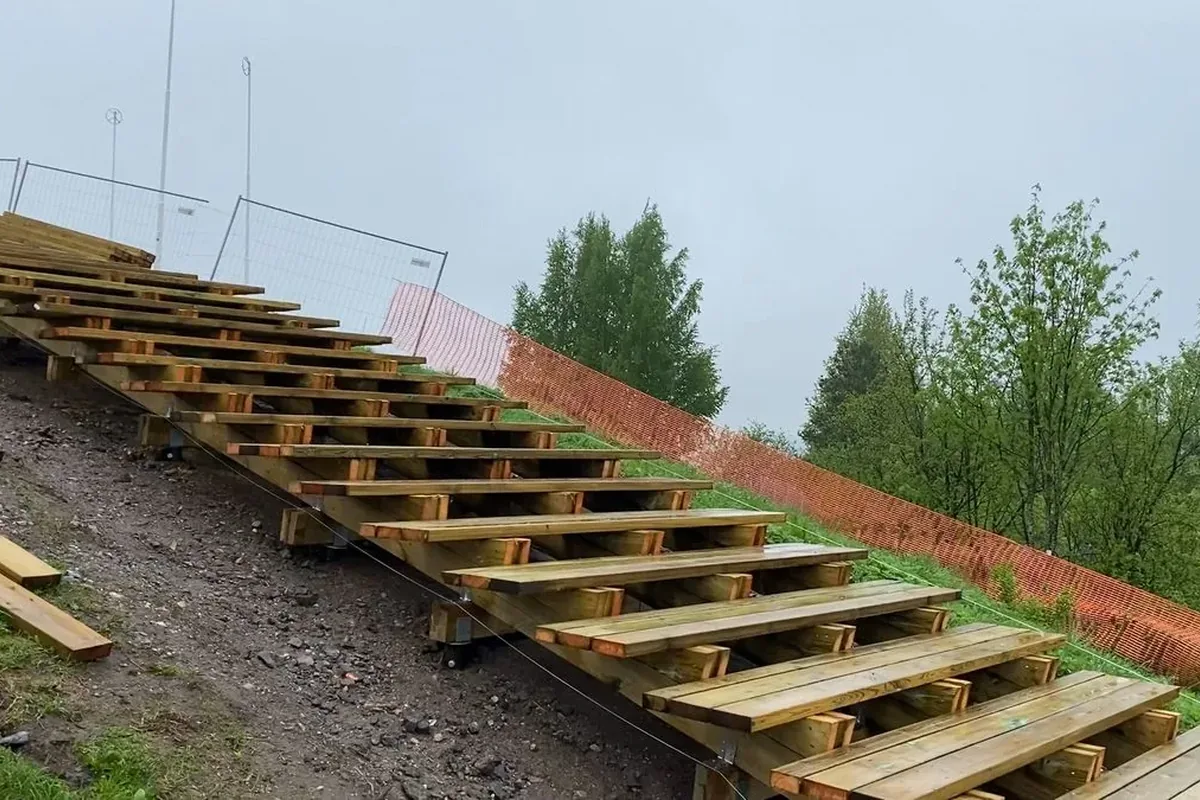 Wooden fitness stairs on helical pile foundations, Jätemäki