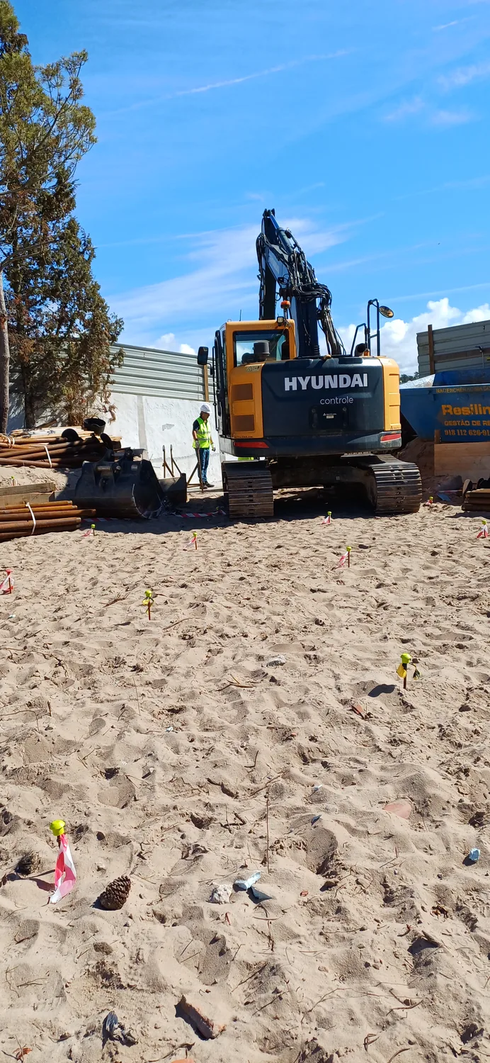 Helical pile works at Lagoa Formosa