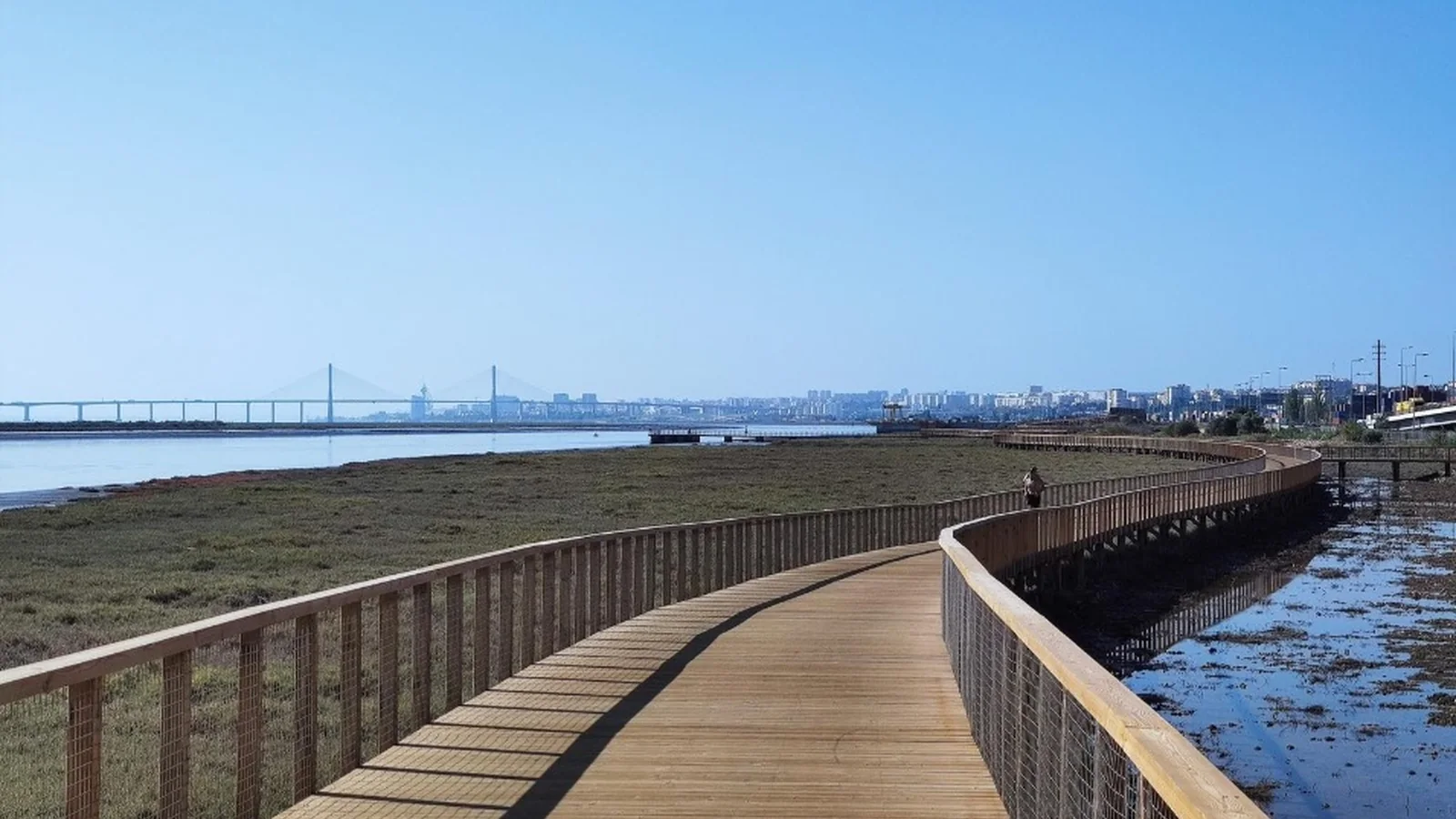 Helical pile installation for a riverside boardwalk in Loures