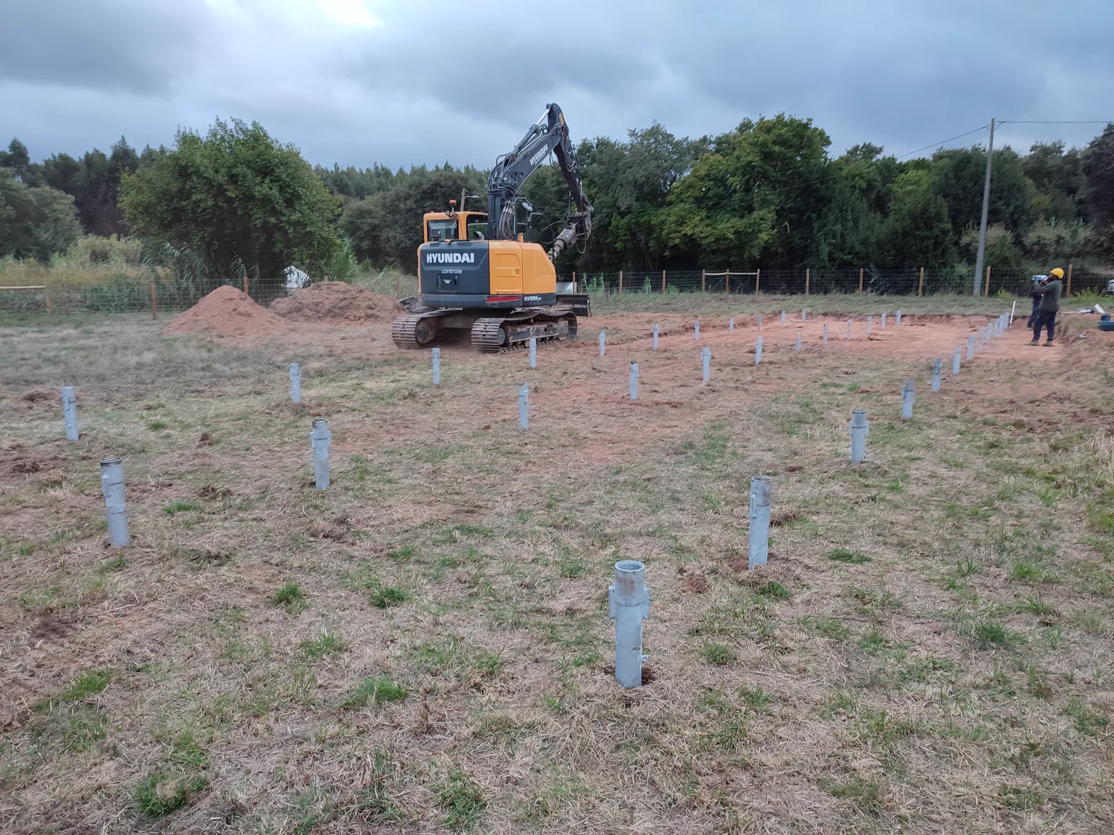 House foundation on helical piles on a plot in Cadaval, Portugal